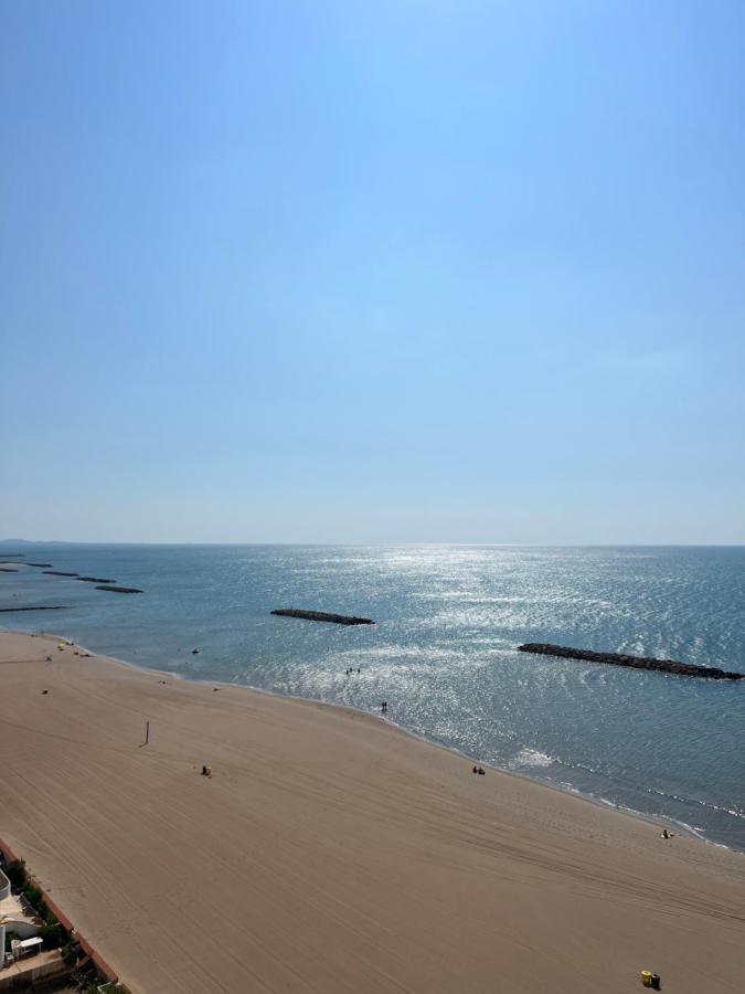 Sur Le Sable, Face A La Mer La Petite Tour Valras-Plage Exterior photo